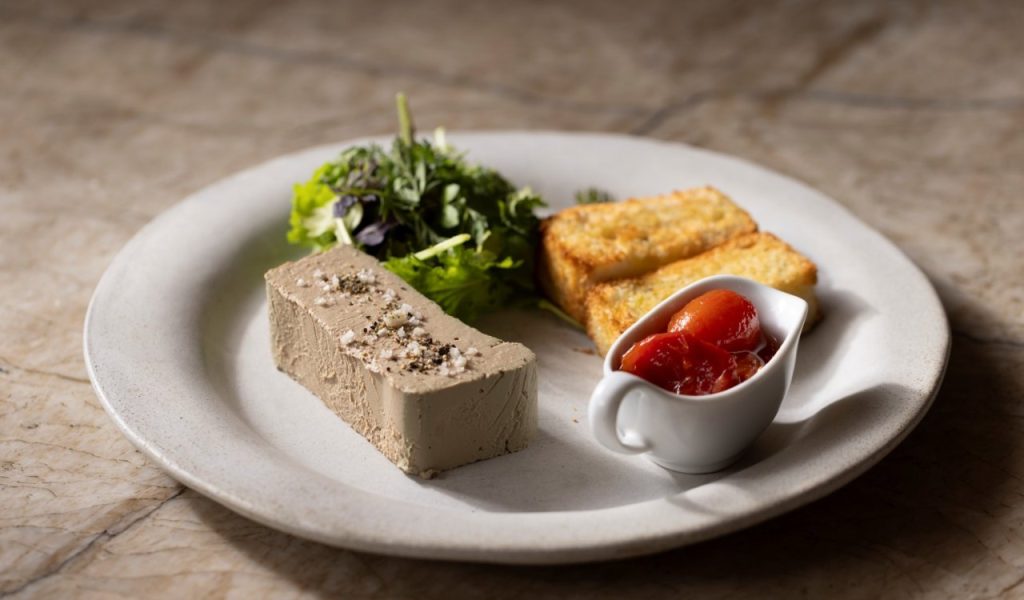 כבד קצוץ של Chez vivie, צילום: אסף קרלה