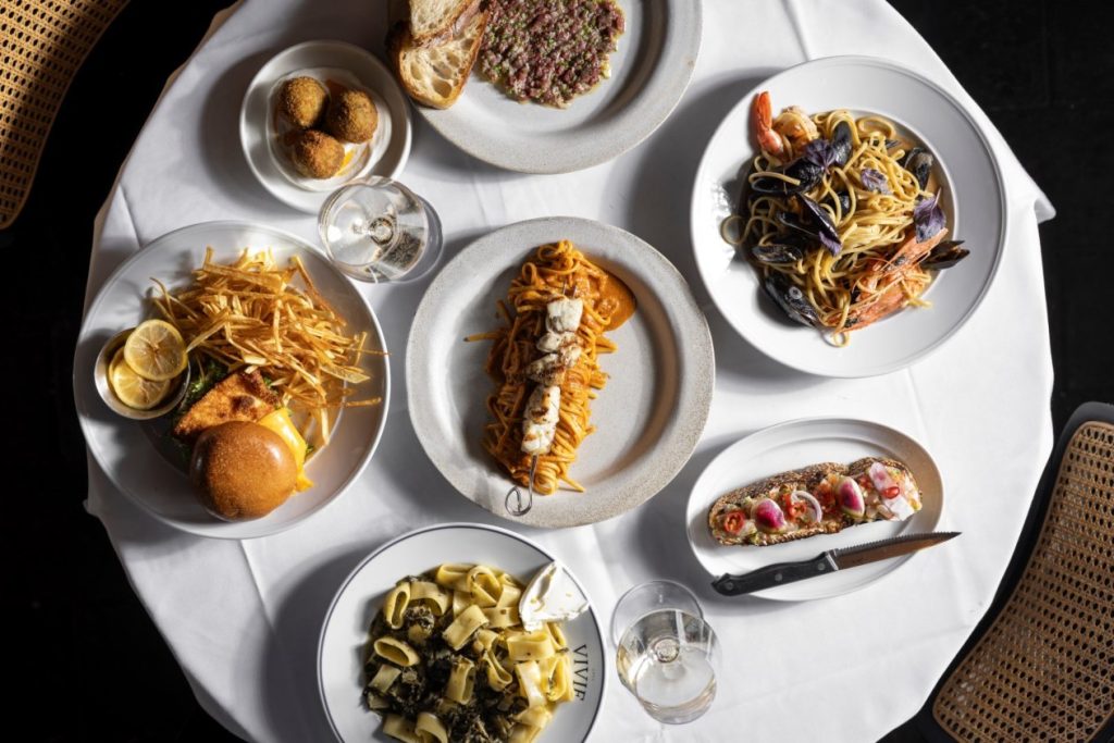 מסעדת Chez Vivie מציגה תפריט צהריים בלב דיזנגוף Chez vivie (צילום: אסף קרלה)